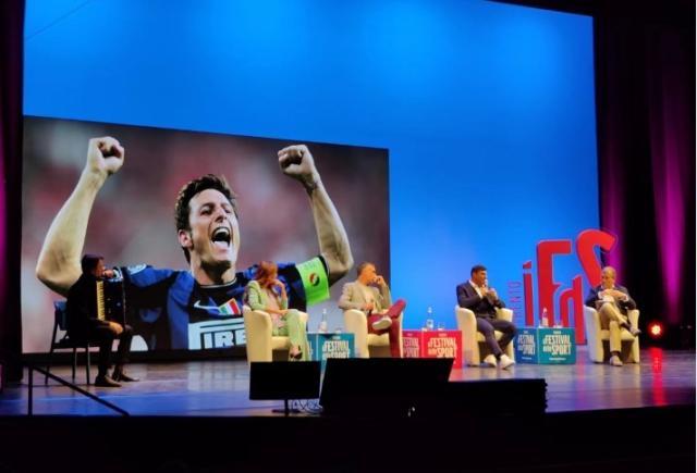 1664079006925064970.jpg 1664078170086.jpg